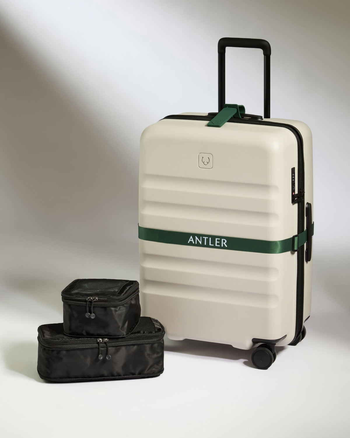 Antler Luggage - Packing Cubes in Black - Set of 2 - Packing Cube Packing Cubes in Black Set of 2 » Travel Accessories » Packing Organiser