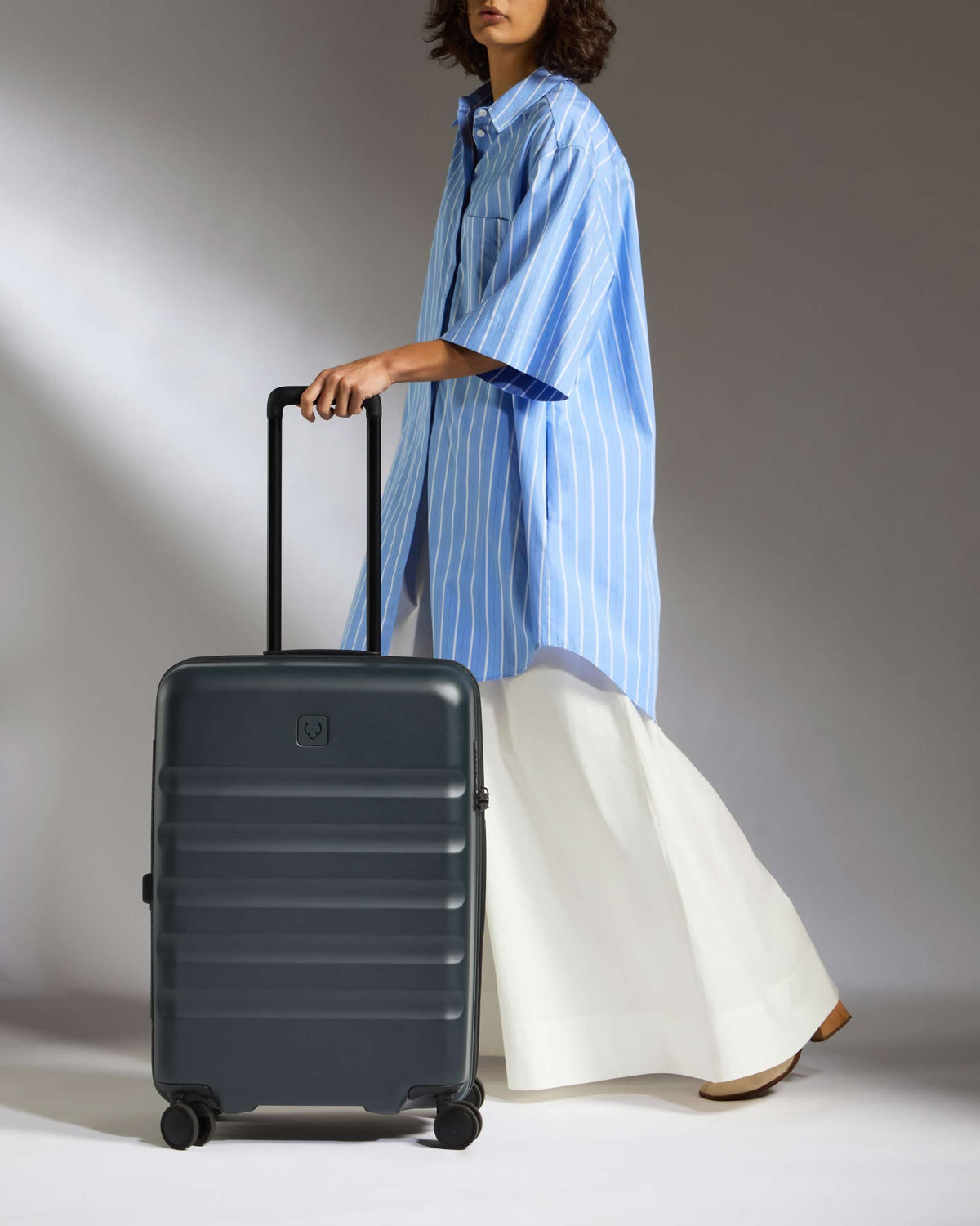 Antler Luggage -  Icon Stripe Medium in Indigo Blue - Hard Suitcase Icon Stripe Medium Suitcase in Navy | Lightweight & Hard Shell Suitcase