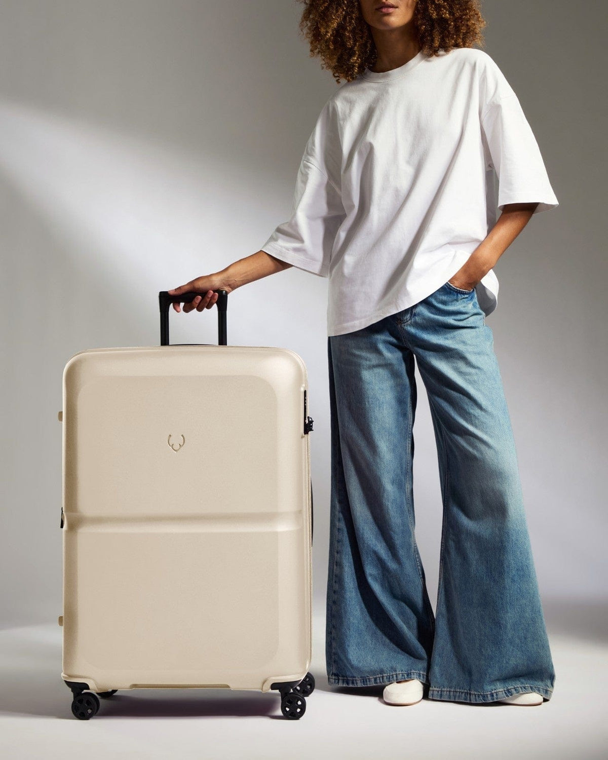 Antler Luggage -  Large Suitcase in Wheat Beige - Single Stripe - Hard Suitcase - Large Large Suitcase in Beige - Single Stripe | Checked Luggage & Large Suitcases