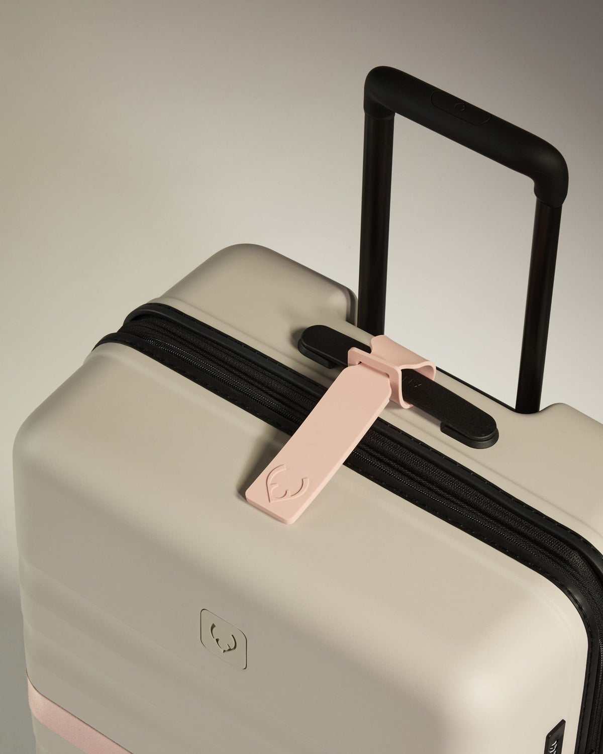 Antler Luggage -  Luggage Tag in Moorland Pink - Luggage Tags Luggage Tag in Pink | Suitcase & Bag | Silicone Tags